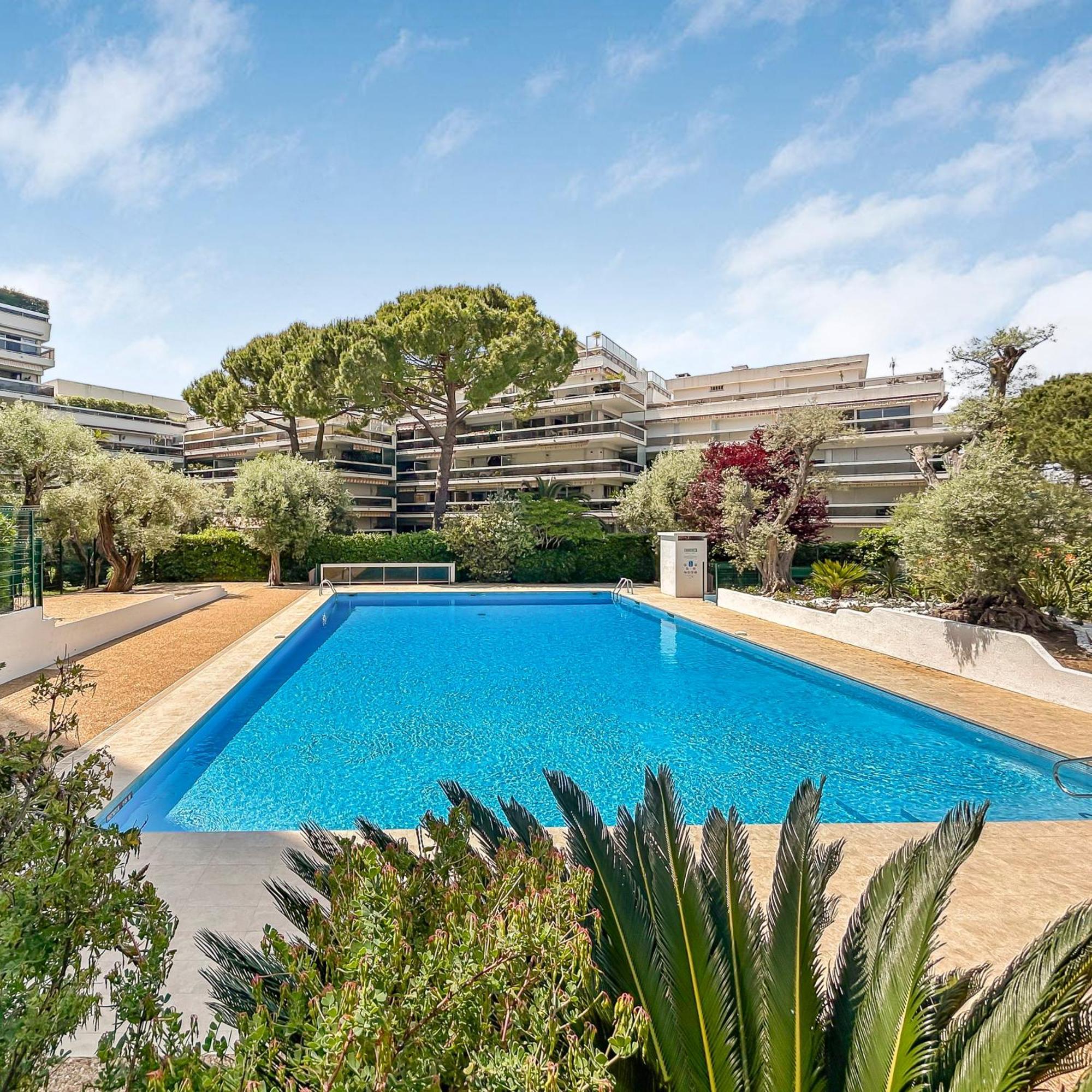 Joli Studio 4Pers Piscine Tout Confort Juan-les-Pins Exterior foto